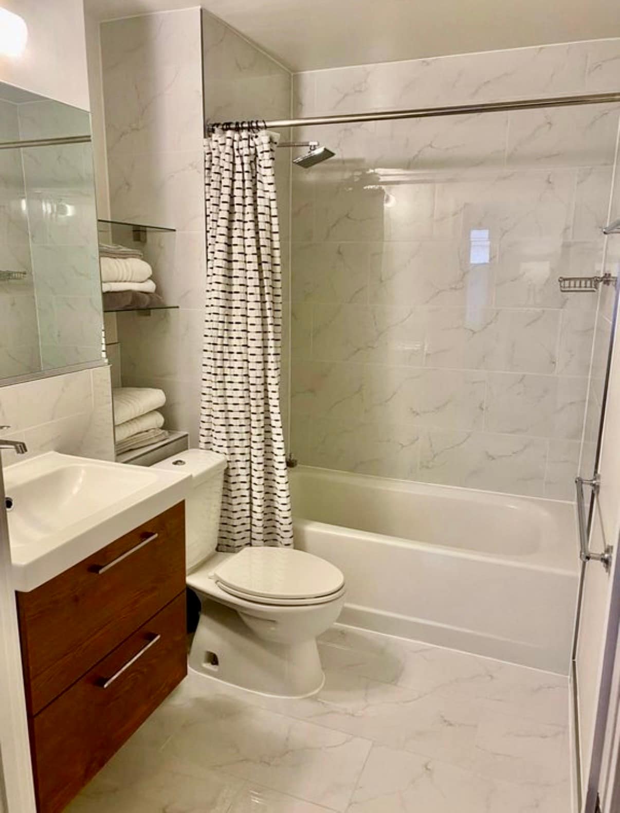 Building Photo - 1121 24th St NW