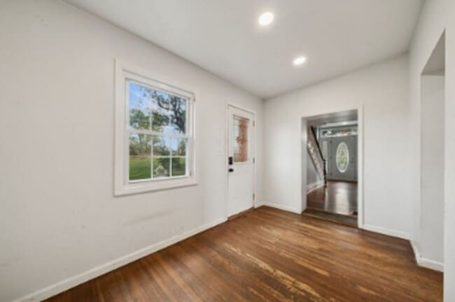 Building Photo - 8113 US-22