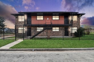 Building Photo - 1320 Griffin St