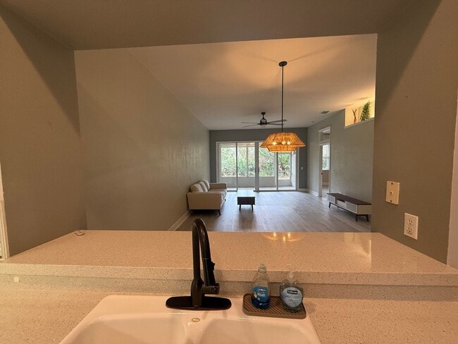 Building Photo - Beautiful 3 Bedroom 2 Bath Halifax Plantation Home AVAILABLE IMMEDIATELY!!!