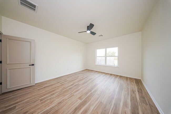 Building Photo - 11601 Hackney Ln