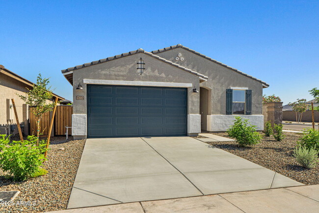 Building Photo - 16006 W Cottontail Ln