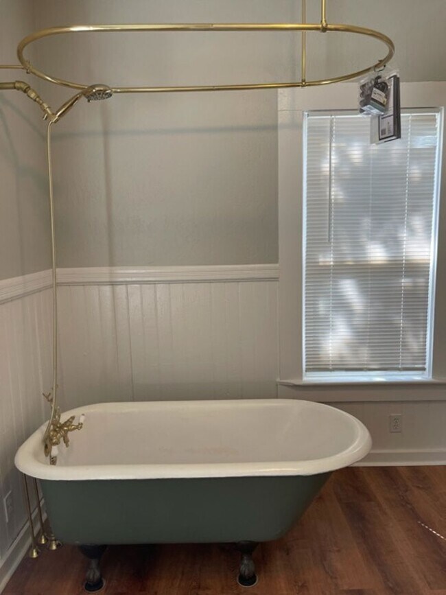 Building Photo - 149 W 21st St