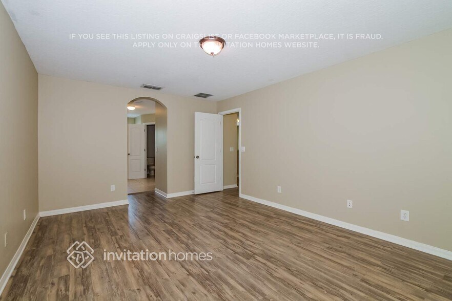 Building Photo - 16526 Deer Chase Loop