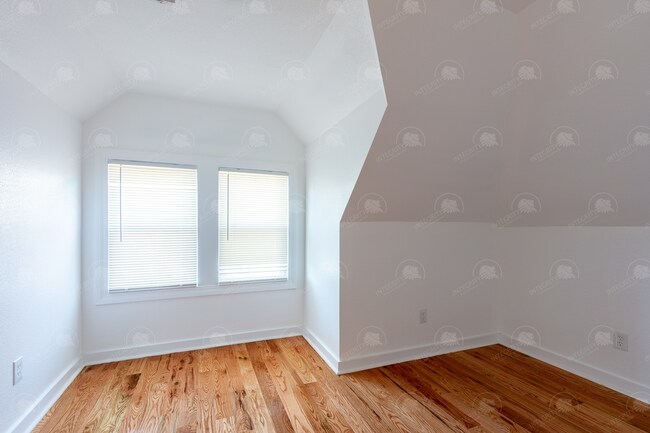 Building Photo - 3123 Woodland Ave
