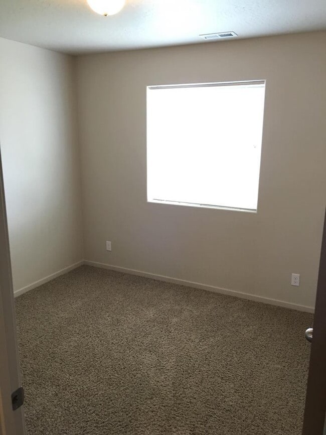 Building Photo - RANCH STYLE DUPLEX (P#107)