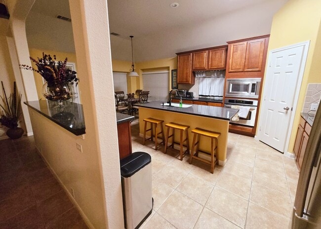 Building Photo - 10605 Lord Derby Dr