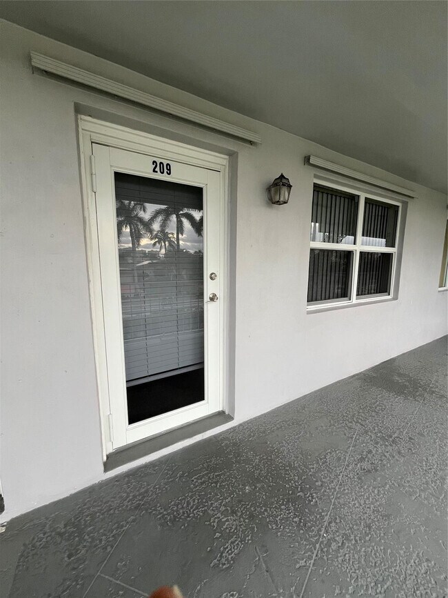 Building Photo - 630 Layne Blvd