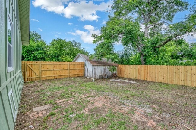 Building Photo - Newly Remodeled 4BD 2BA Home in Waco