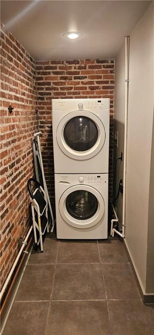 Building Photo - Nice Apartment Centrally Located in Fayetteville