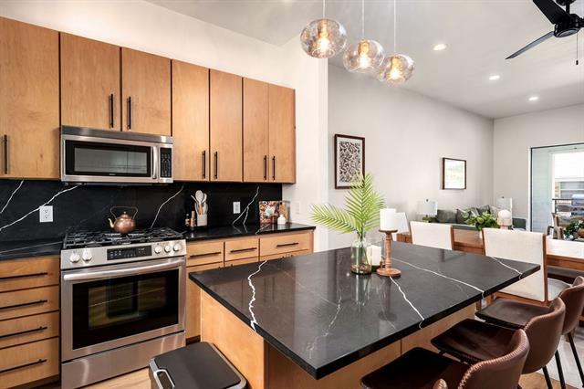 Building Photo - 4111 Newton Ave