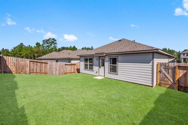 Building Photo - 25483 Carnation Ct