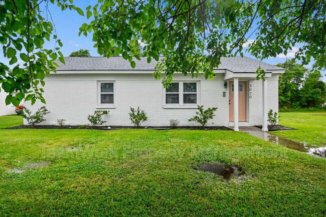 Primary Photo - 3020 Azalea Dr