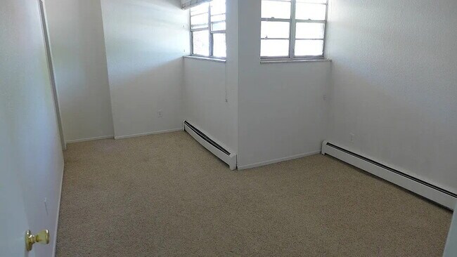 Building Photo - "Charming 2-Bed Condo Oasis in Boulder – Spacious 940 Sq Ft with Modern Comforts!"