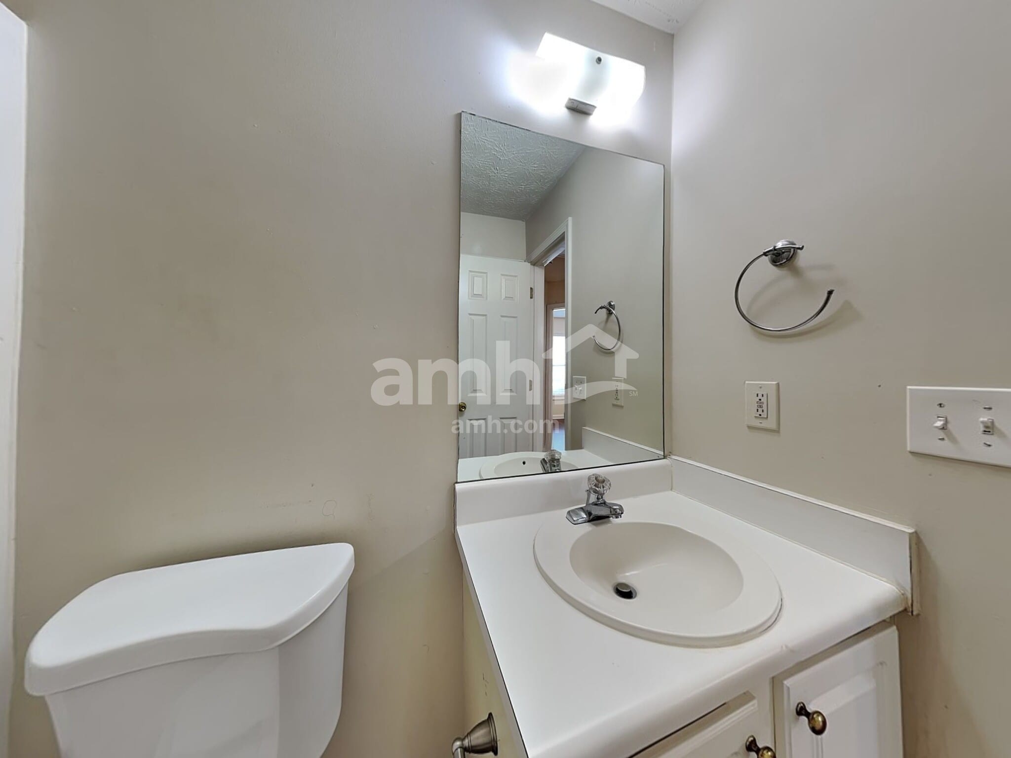 Building Photo - 740 Chatham Park Dr