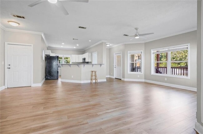 Building Photo - 3917 Bayfront Rd