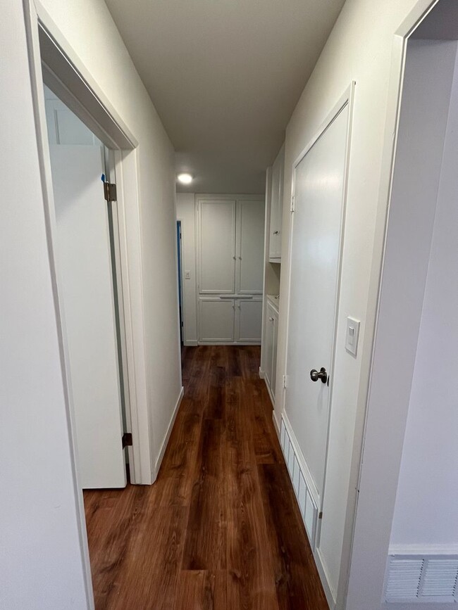 Building Photo - RARELY AVAILABLE! STUNNING 3BD/2BA ON CORO...