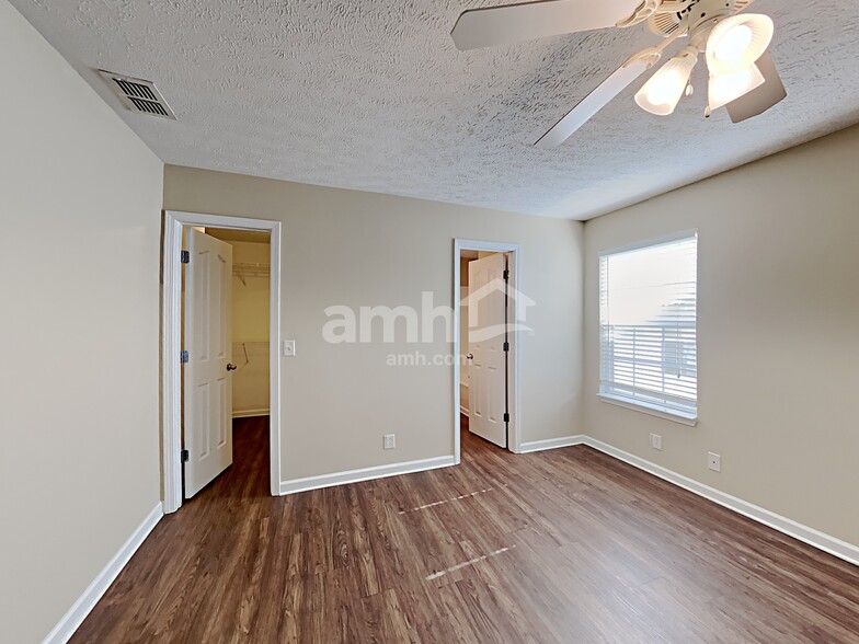 Building Photo - 1331 Mac Duff Dr