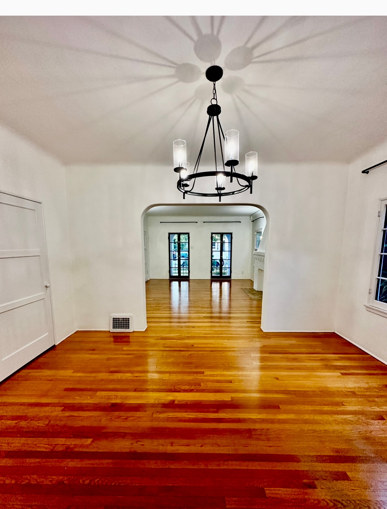 Building Photo - 1104 E California Ave