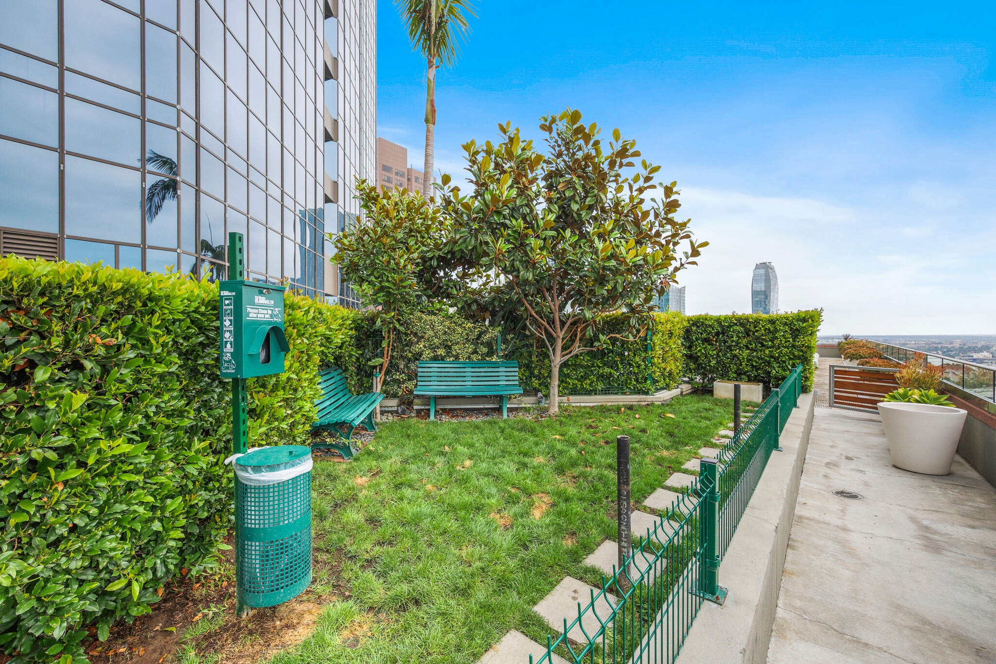 Building Photo - 1100 Wilshire Blvd