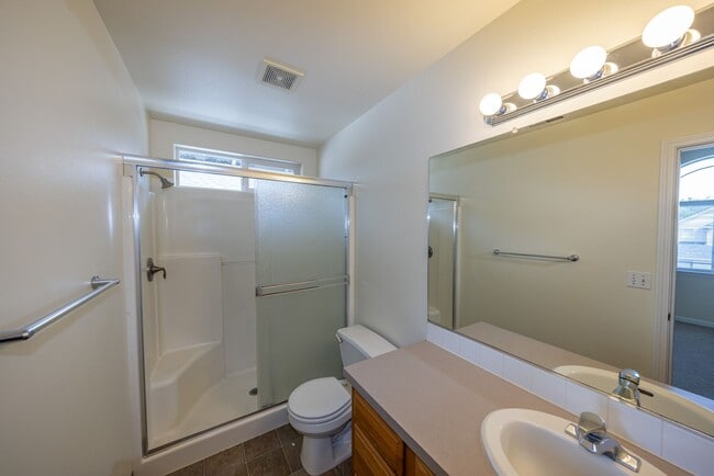 Building Photo - Three bedroom home in Orchards. - JUST UPDATED