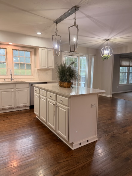 Building Photo - 509 Bluegrass Dr