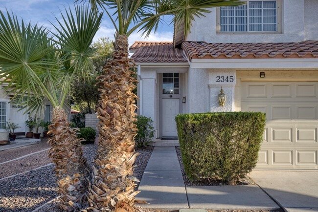 Building Photo - 2345 Potters