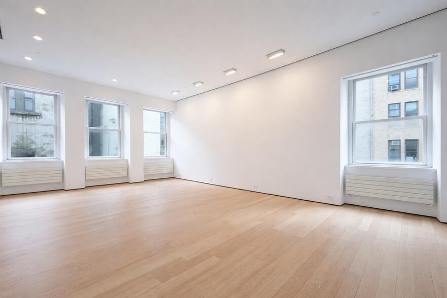 Building Photo - 54 Bleecker St