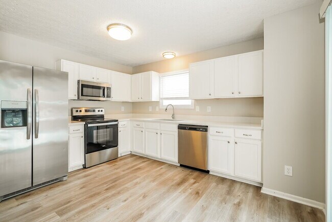 Building Photo - 5776 Chase Run