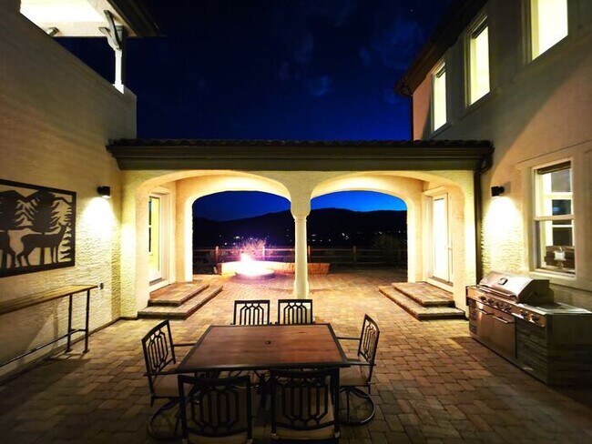 Building Photo - First Month Free – Executive Somersett Home Offered Furnished or Unfurnished with Panoramic Views...