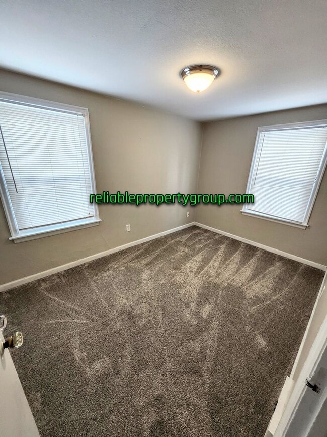 Building Photo - New Listing - Fort Wayne