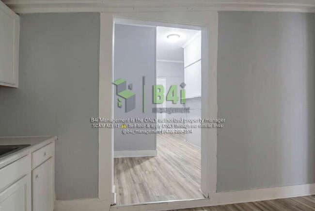 Building Photo - 705 Barnesville St