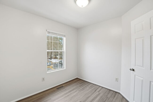 Building Photo - An inviting opportunity to make your next move truly feel like home.