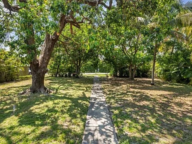 Building Photo - $2,650 11105-07 NE 9th Ave #11105