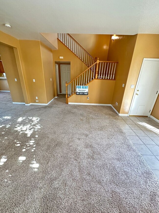 Building Photo - Charming 4-Bedroom, 3-Bathroom Home in Silver Creek