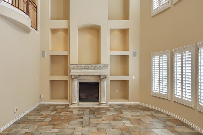 Building Photo - 12720 Tierra Aurora Dr