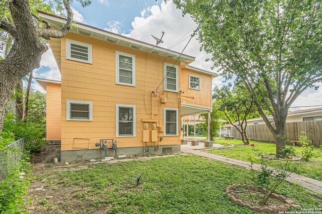 Building Photo - 416 Alexander Hamilton Dr