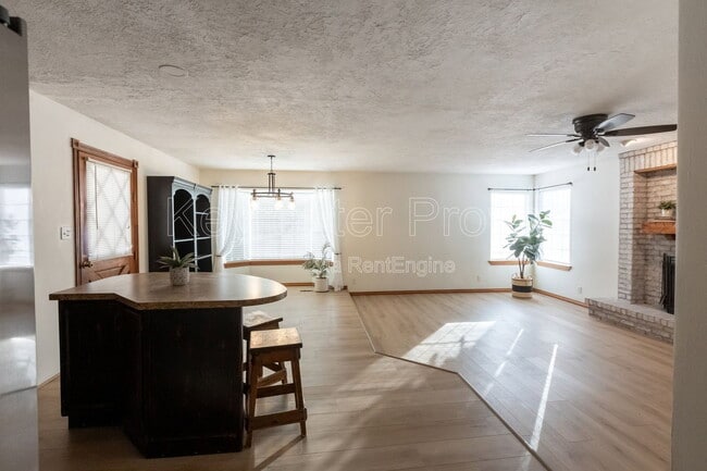 Building Photo - 1845 W 80 S