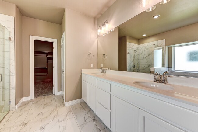 Building Photo - 12606 Shady Glen