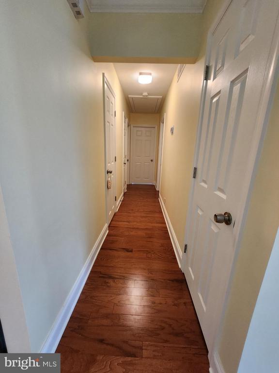 Building Photo - 2622 Boxwood Dr