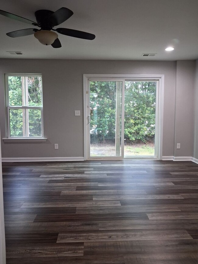 Building Photo - 4301 Saltmarsh Ln