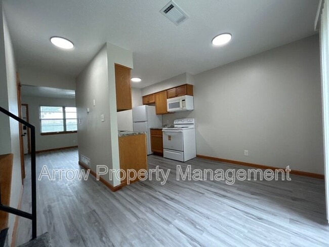 Building Photo - 1262 S Jackson St