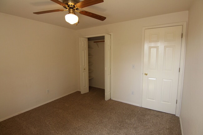 Building Photo - Beautiful Contemporary Townhome In SE Boise