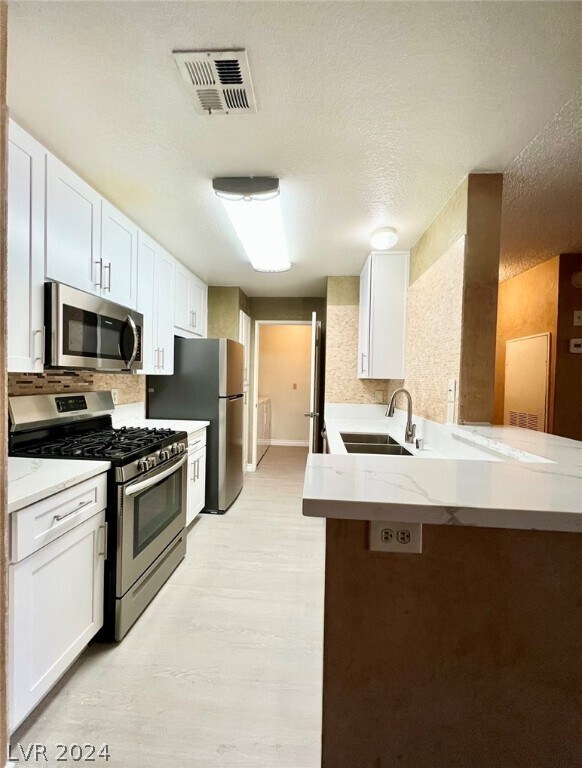 Building Photo - 2200 S Fort Apache Rd