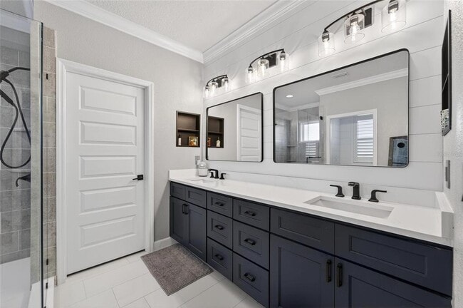 Building Photo - 7504 Lantern Park Ave