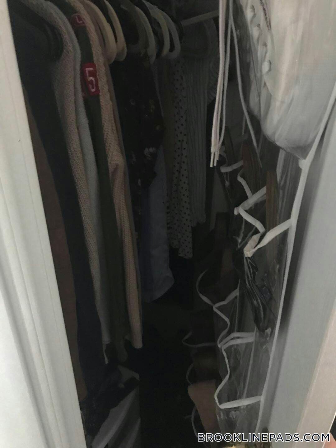 Building Photo - 1061 Beacon St