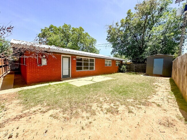 Building Photo - 2608 Raleigh Ave
