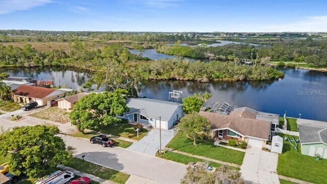 Building Photo - 1061 Rushmore Dr