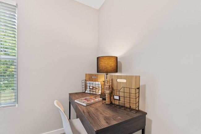 Building Photo - 382 N Franklin St