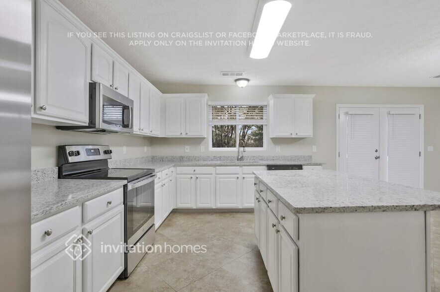 Building Photo - 128 Waterbury Way